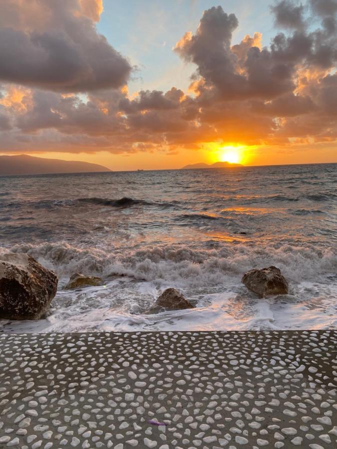 Holiday * Vlore